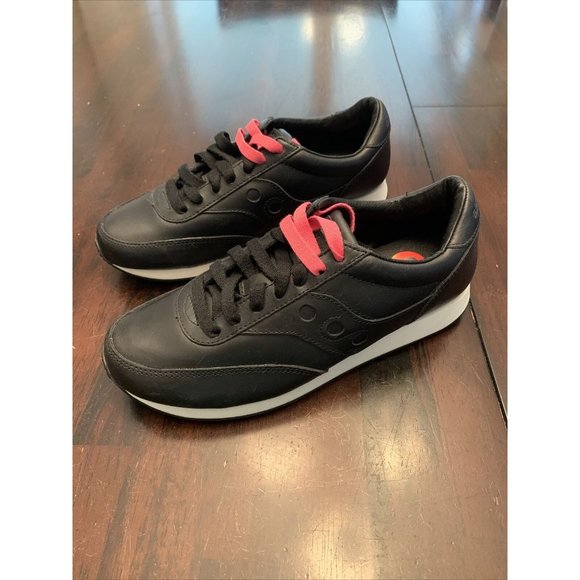 Saucony Shoes Saucony Hornet Breast Cancer Sneaker Black Pink